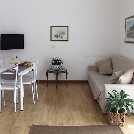 Vesuvio House Appartamento Indipendente E Centrale Sant'Agnello Bagian luar foto