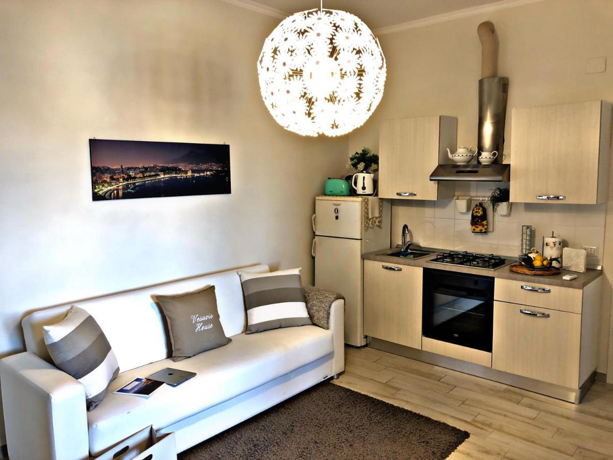 Vesuvio House Appartamento Indipendente E Centrale Sant'Agnello Bagian luar foto