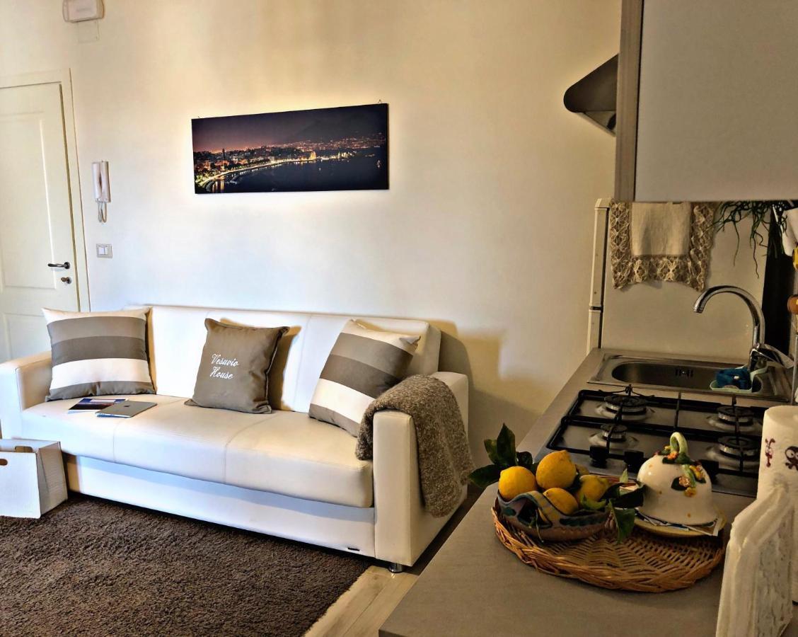 Vesuvio House Appartamento Indipendente E Centrale Sant'Agnello Bagian luar foto