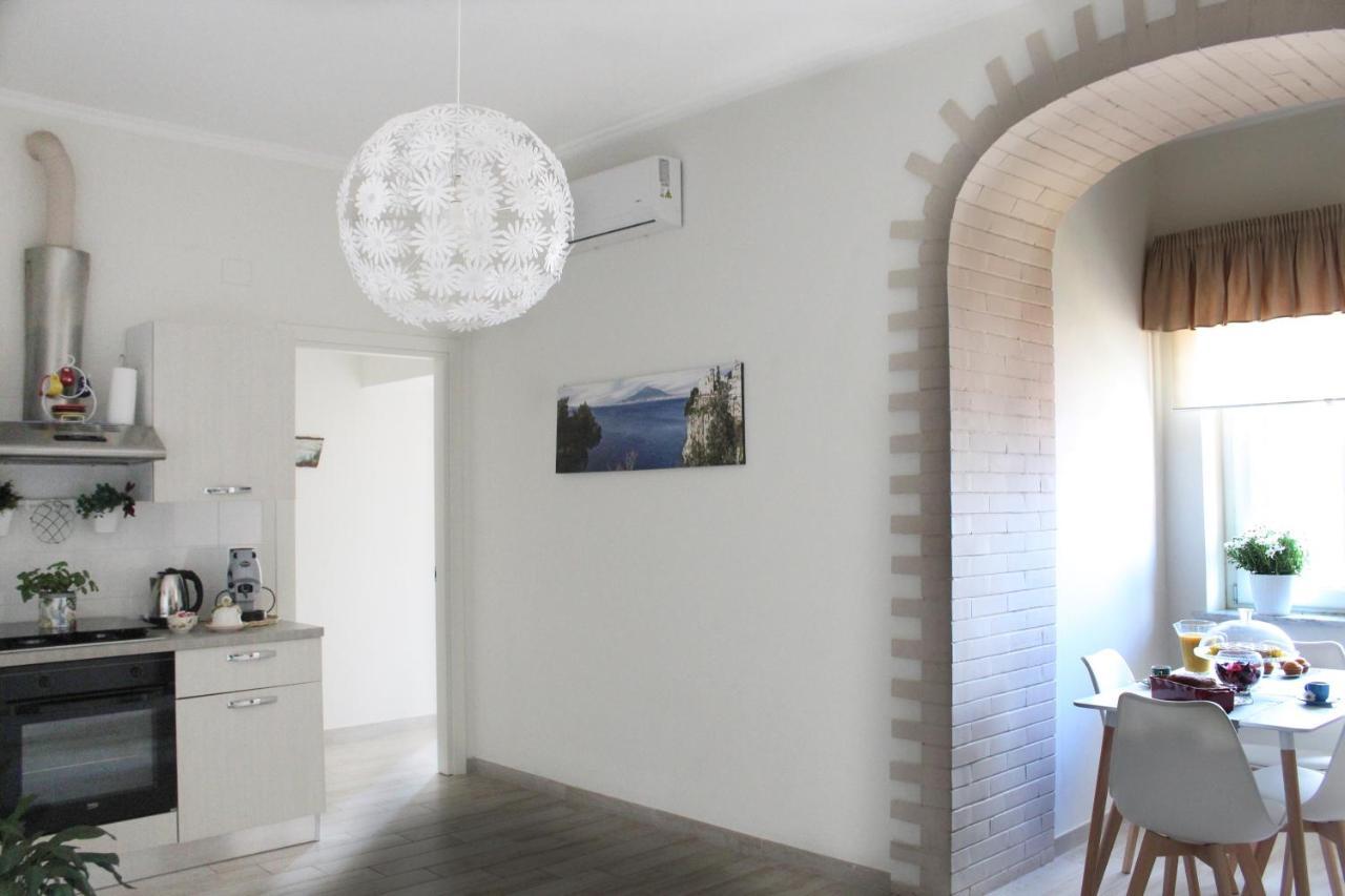Vesuvio House Appartamento Indipendente E Centrale Sant'Agnello Bagian luar foto